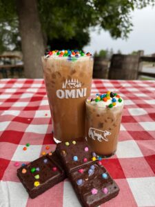House mocha sauce with a touch of vanilla, topped with vanilla cold foam and cosmic sprinkles.